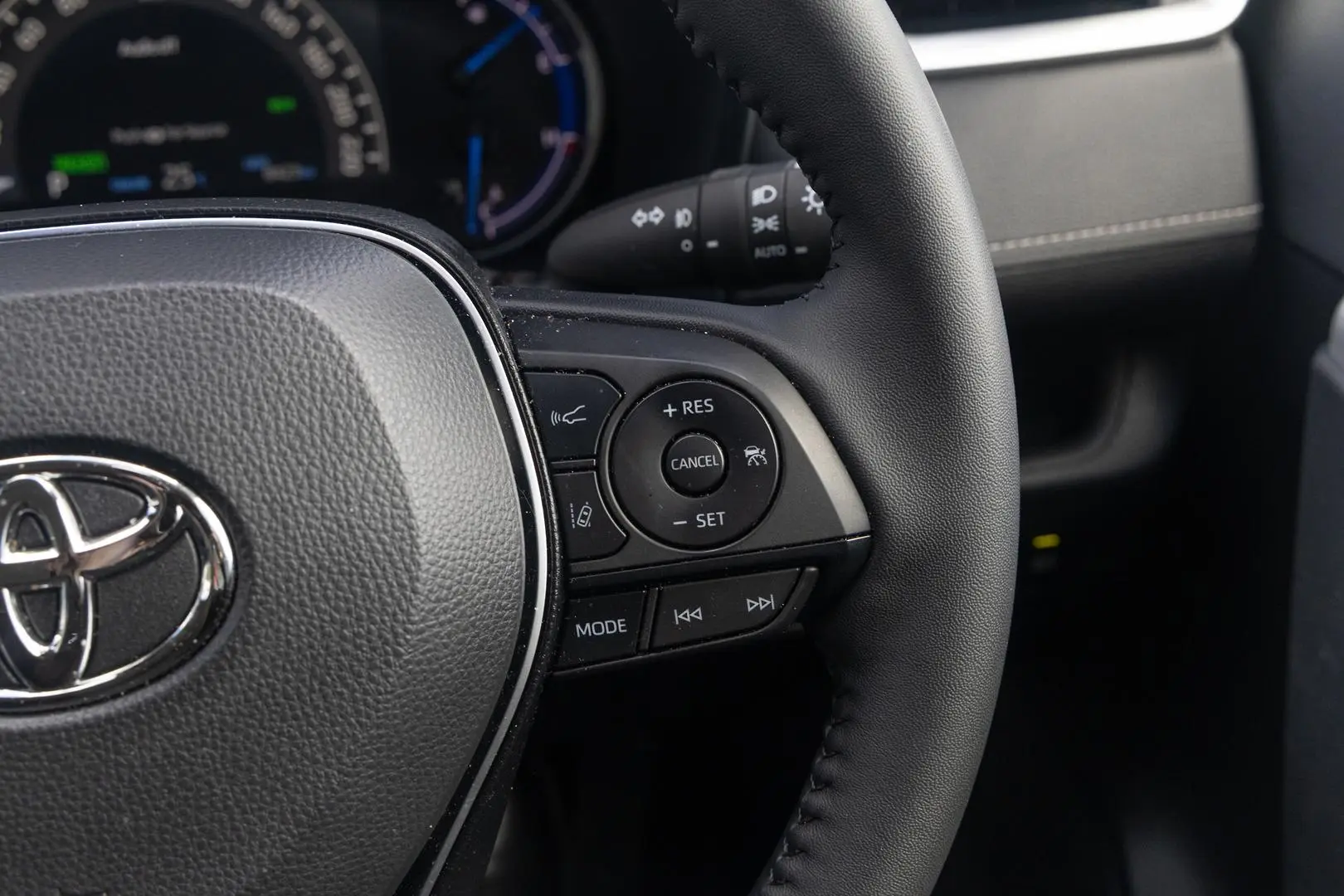 2025 Toyota RAV4 Gallery Image 11