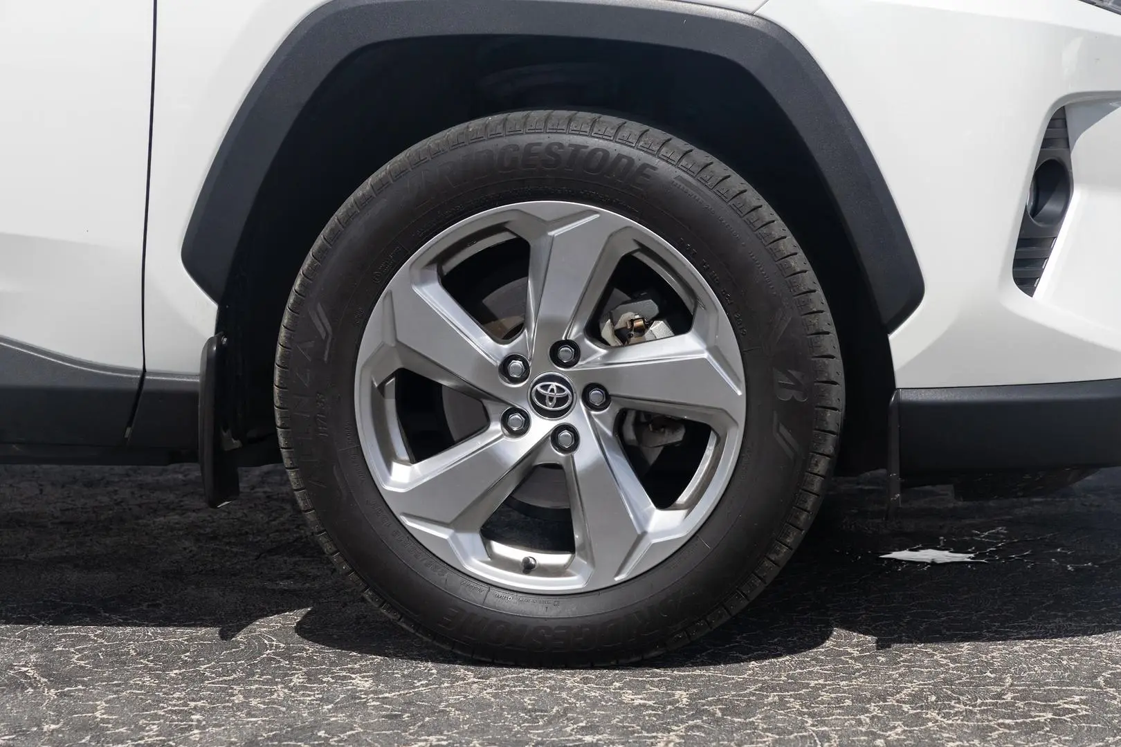 2019 Toyota RAV4 Gallery Image 22