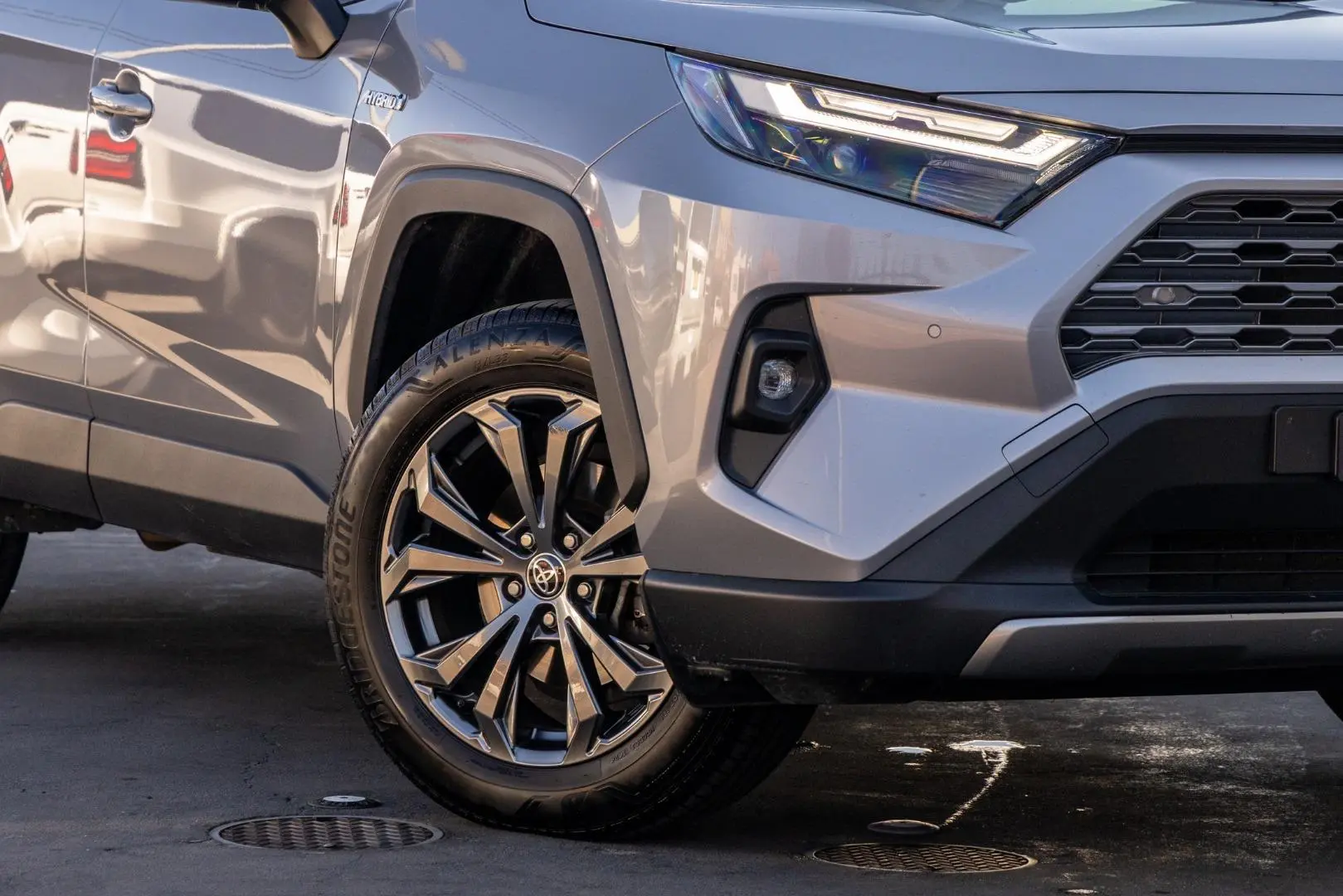 2024 Toyota RAV4 Gallery Image 6