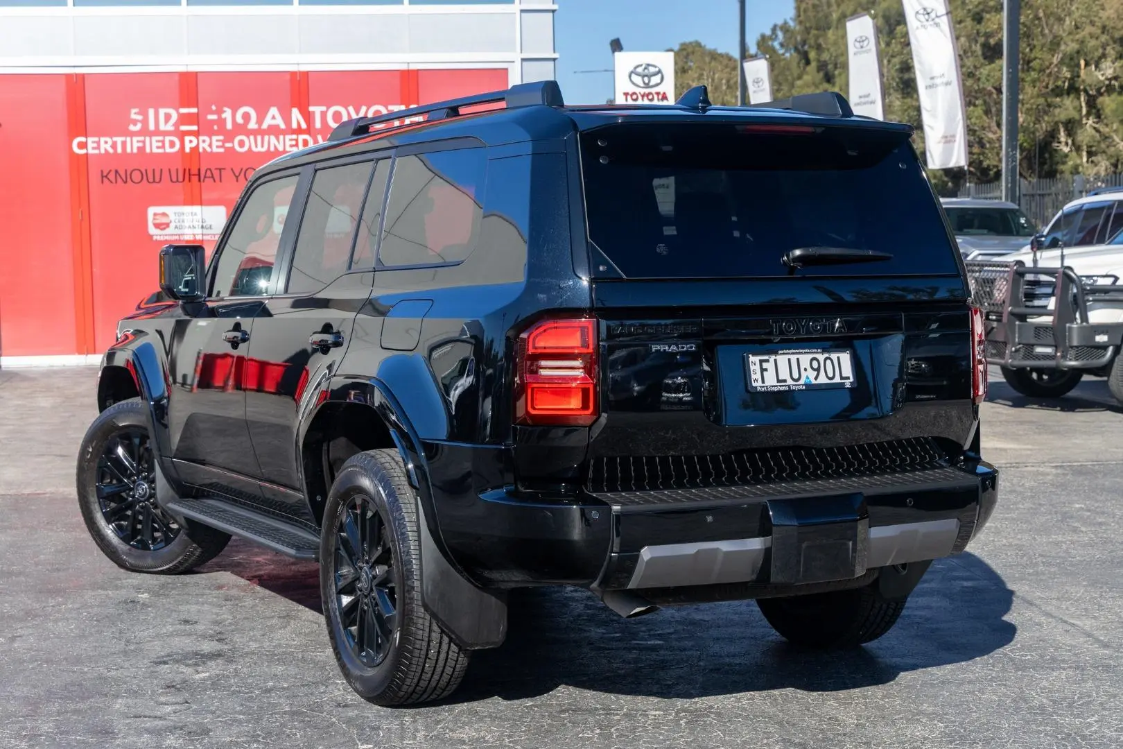 2024 Toyota Landcruiser Prado Gallery Image 2