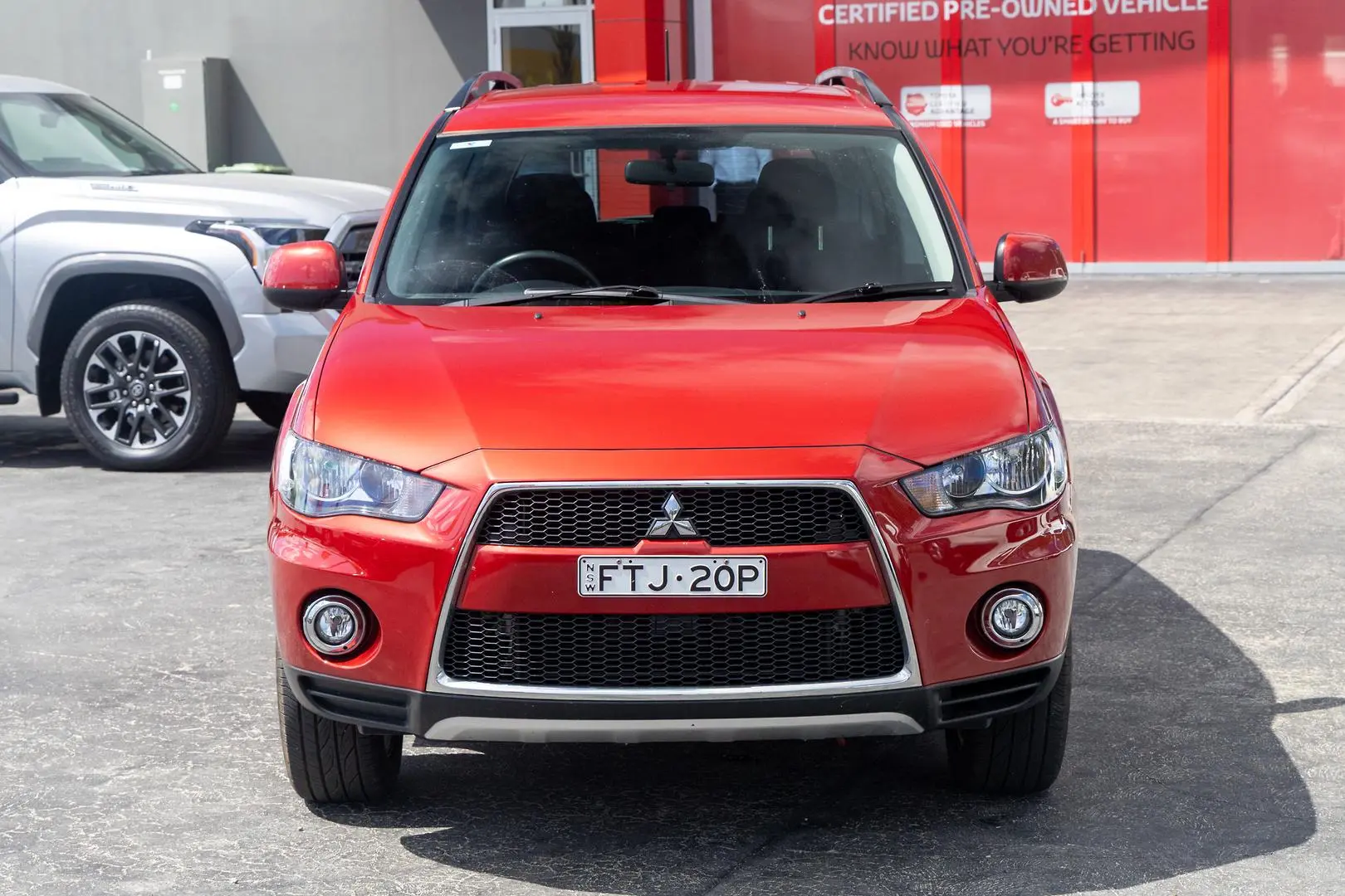 2012 Mitsubishi Outlander Gallery Image 4