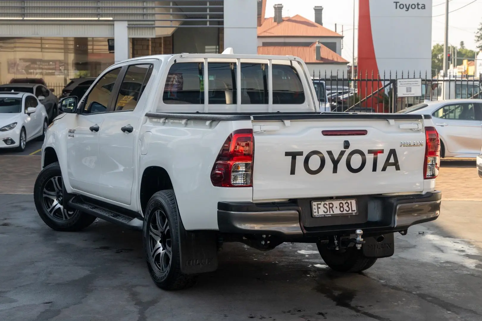 2022 Toyota Hilux Gallery Image 2