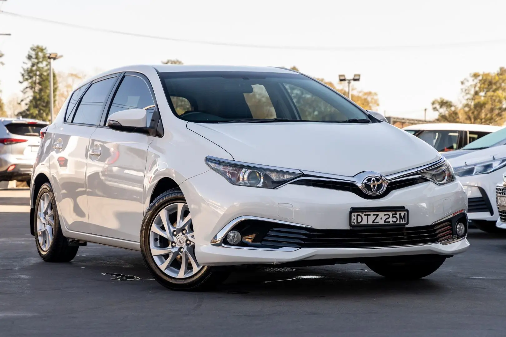 2017 Toyota Corolla Gallery Image 1