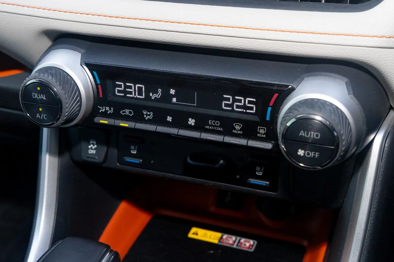 2022 Toyota RAV4 Gallery Image 16