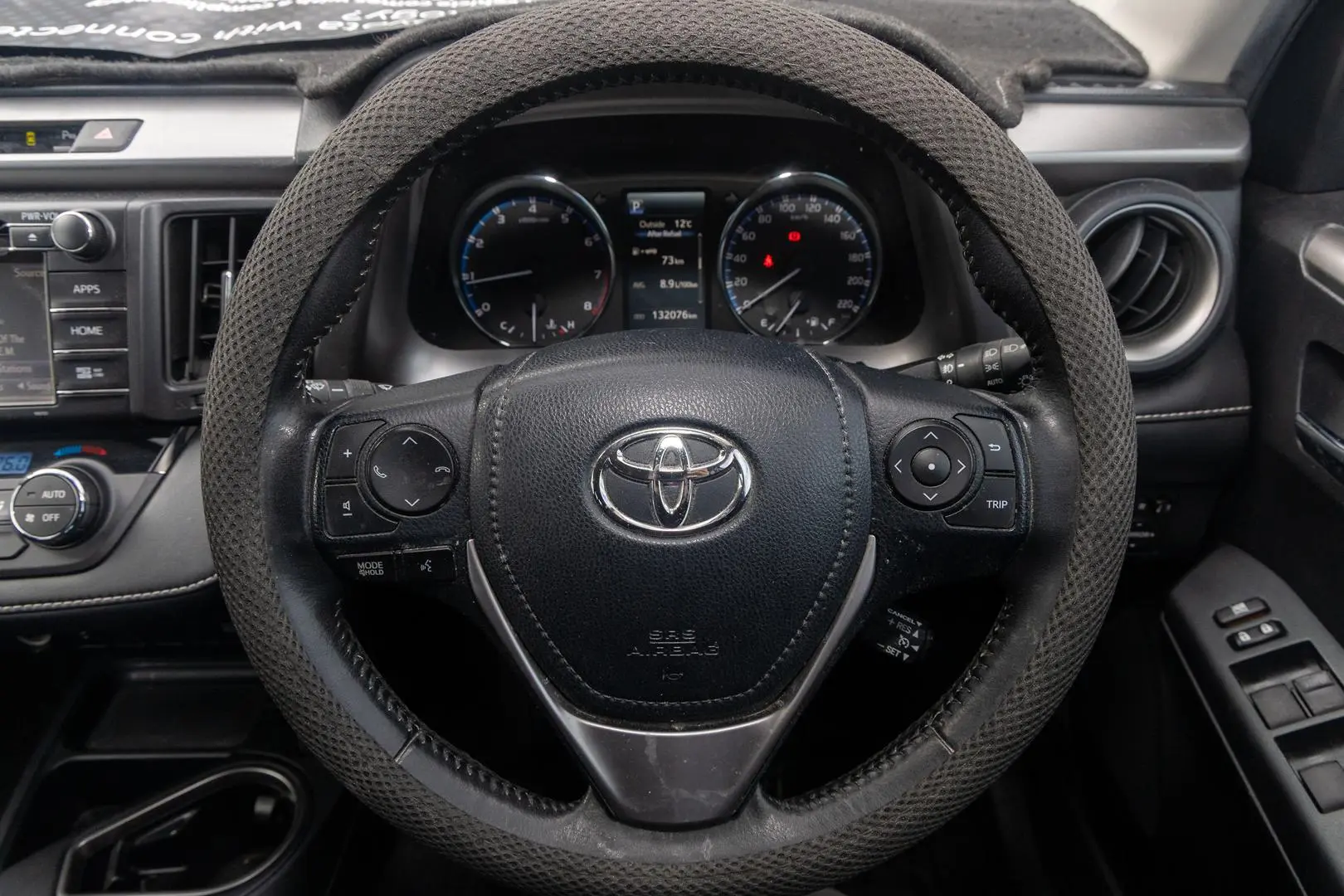 2017 Toyota RAV4 Gallery Image 10
