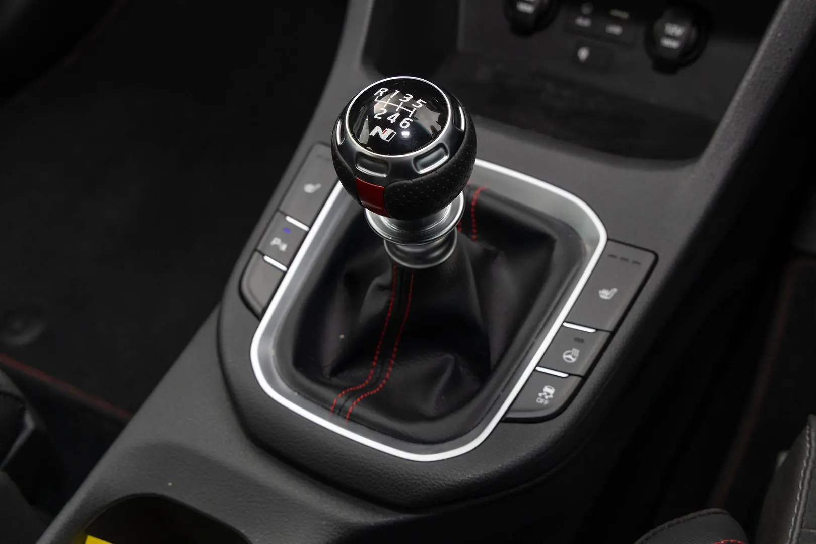 2021 Hyundai i30 Gallery Image 17