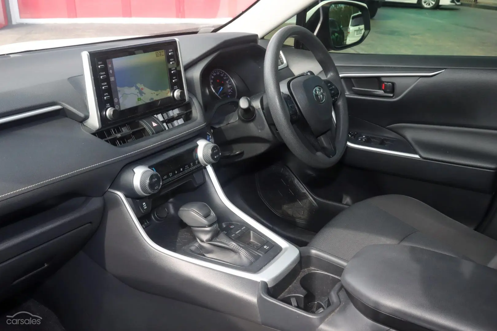 2019 Toyota RAV4 Image 8