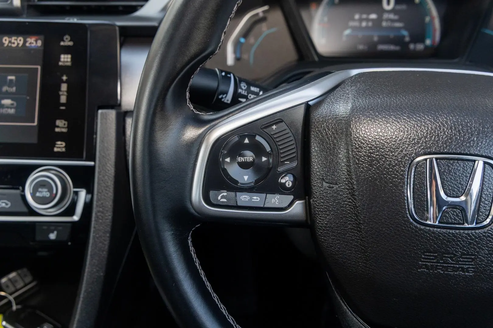 2018 Honda Civic Gallery Image 11