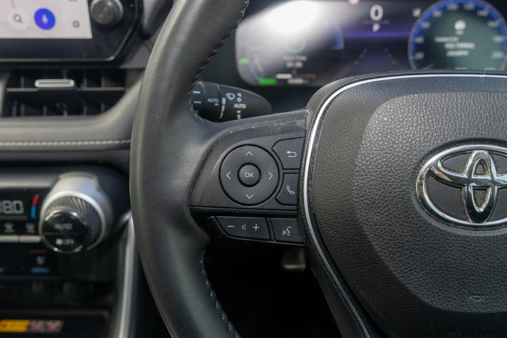 2024 Toyota RAV4 Gallery Image 11