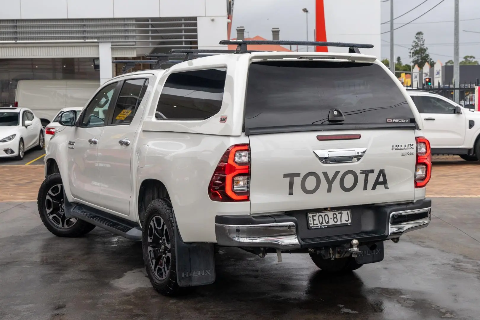 2021 Toyota Hilux Gallery Image 2