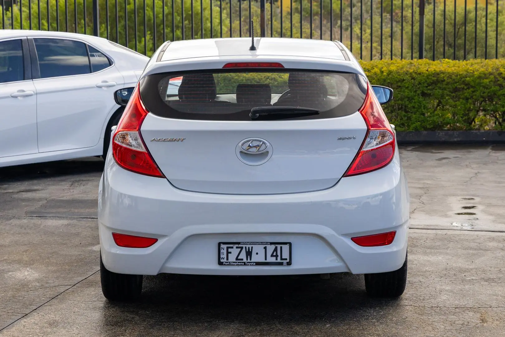 2018 Hyundai Accent Gallery Image 5