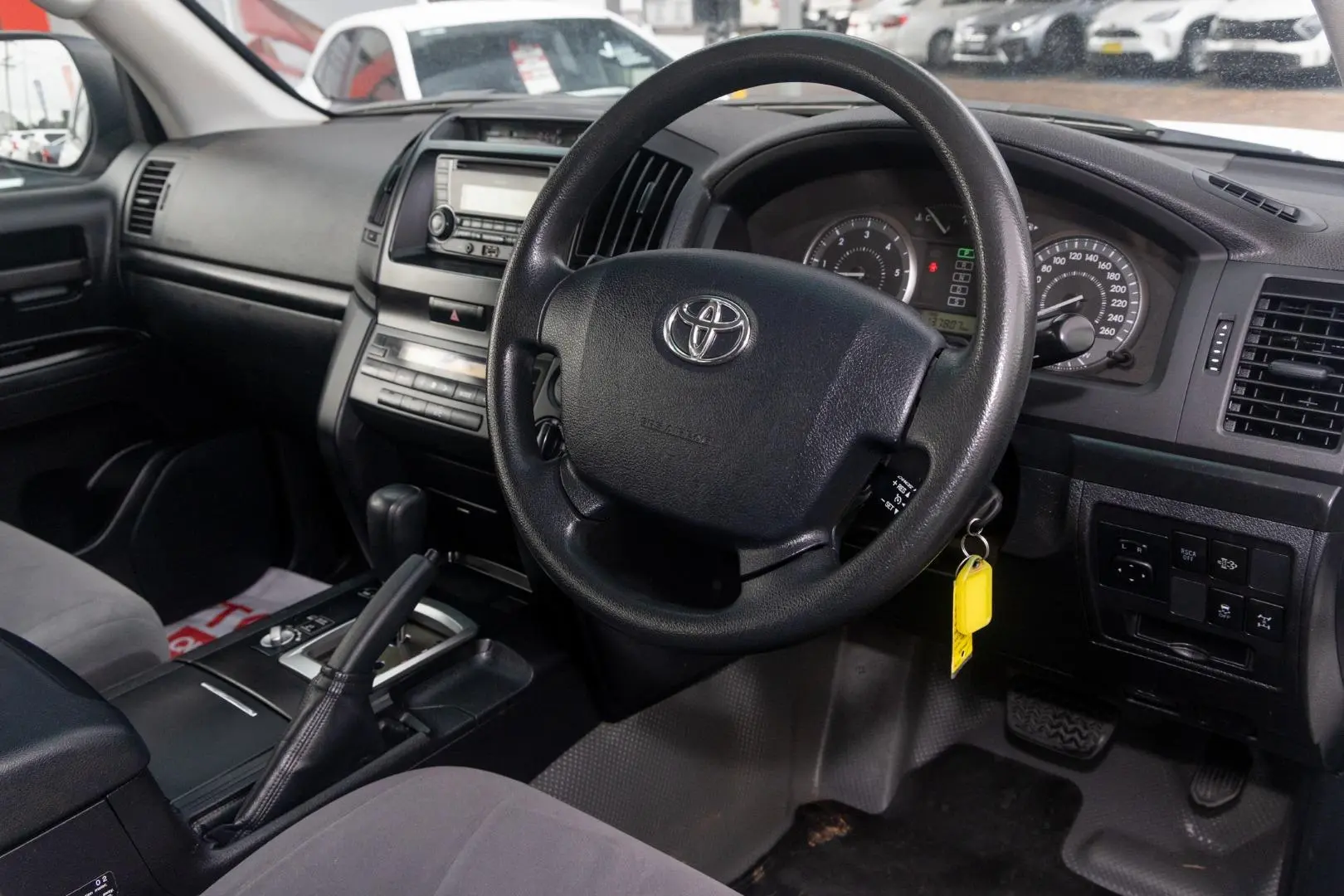 2017 Toyota Landcruiser Gallery Image 7