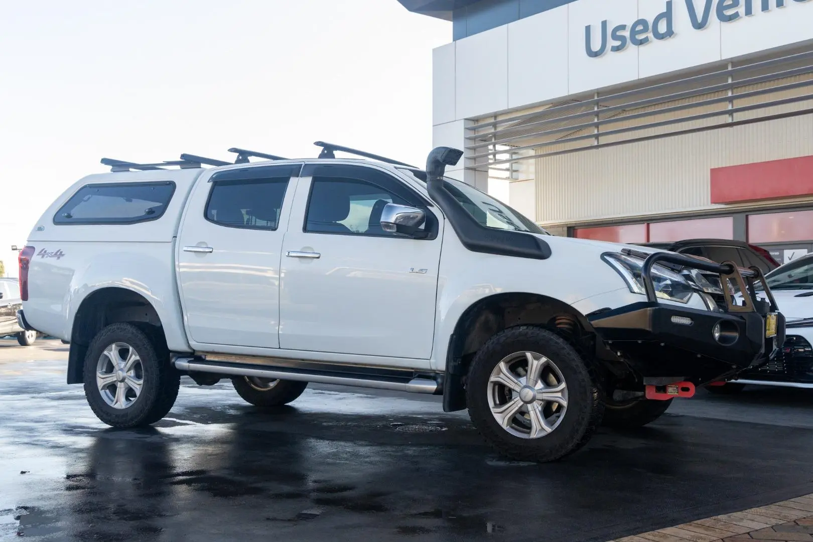 2018 Isuzu D-MAX Gallery Image 3