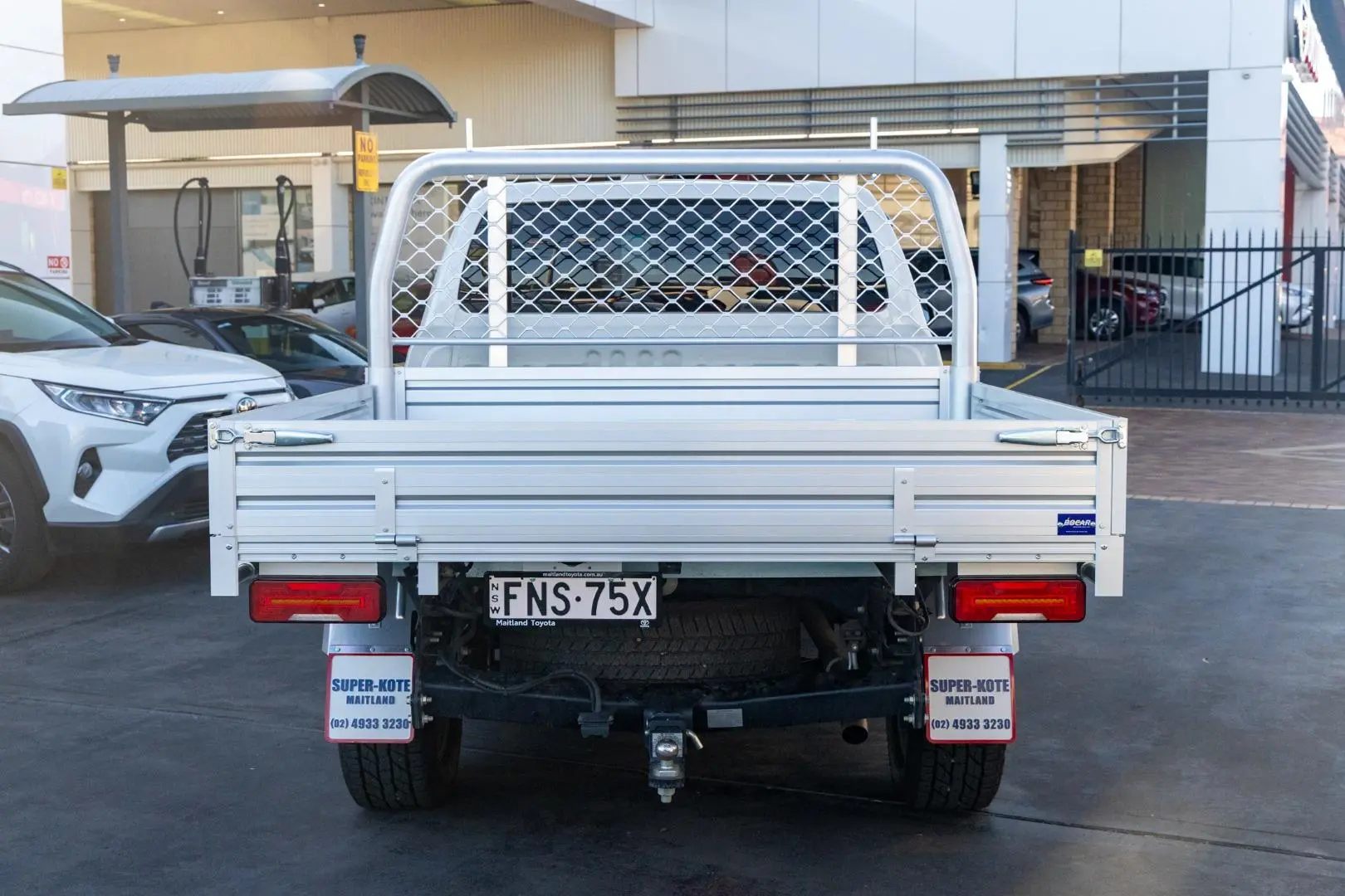 2017 Toyota Hilux Gallery Image 5