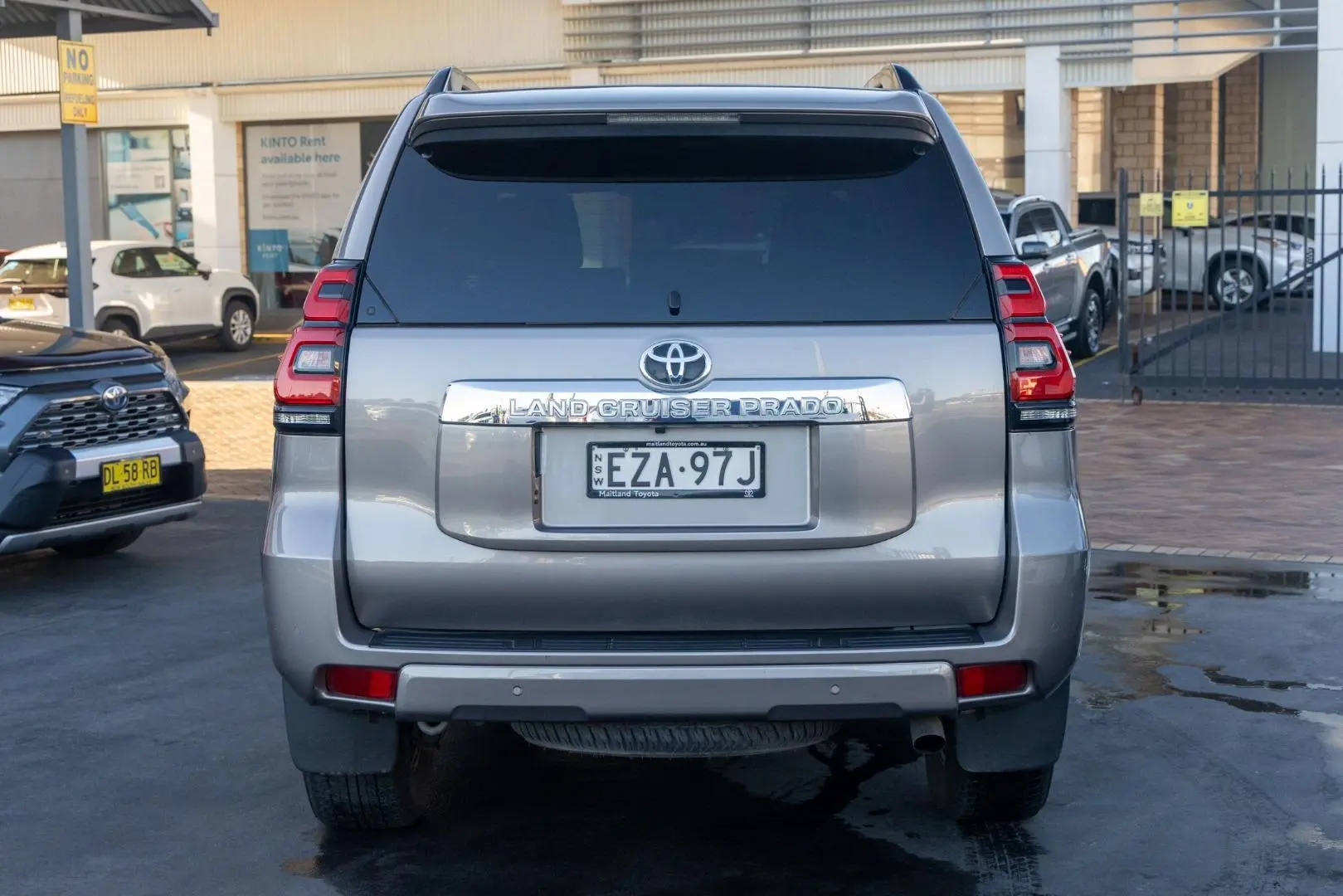 2023 Toyota Landcruiser Prado Gallery Image 5