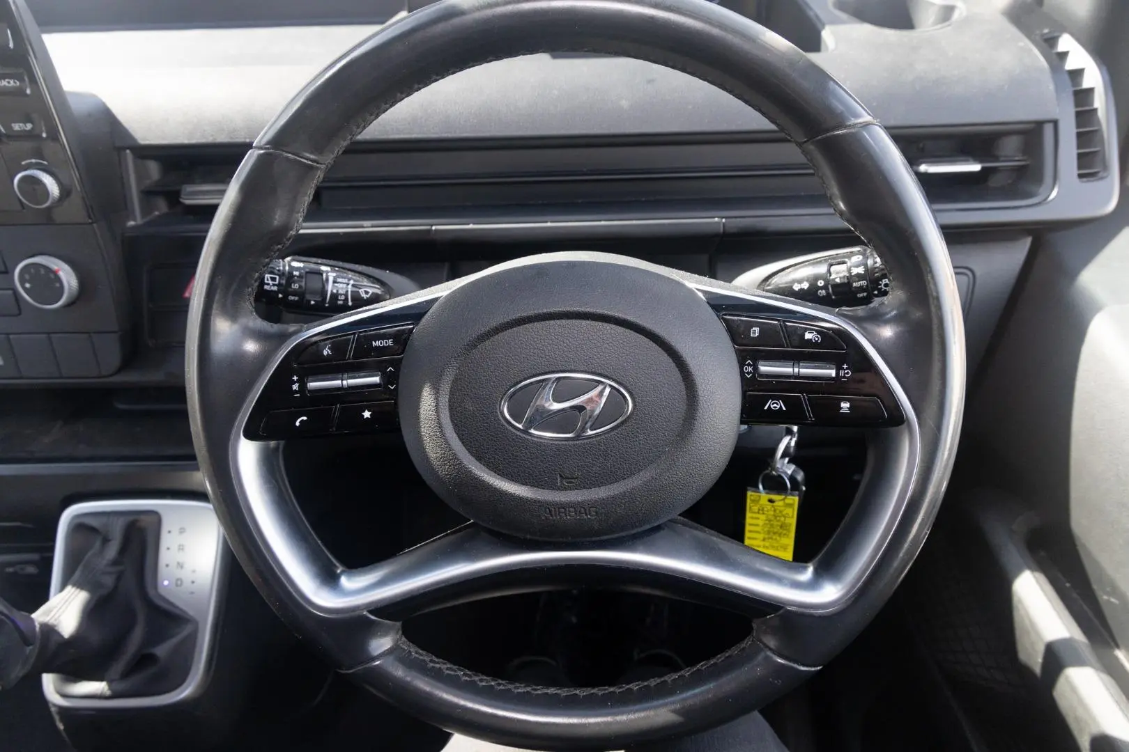 2021 Hyundai STARIA LOAD Gallery Image 10