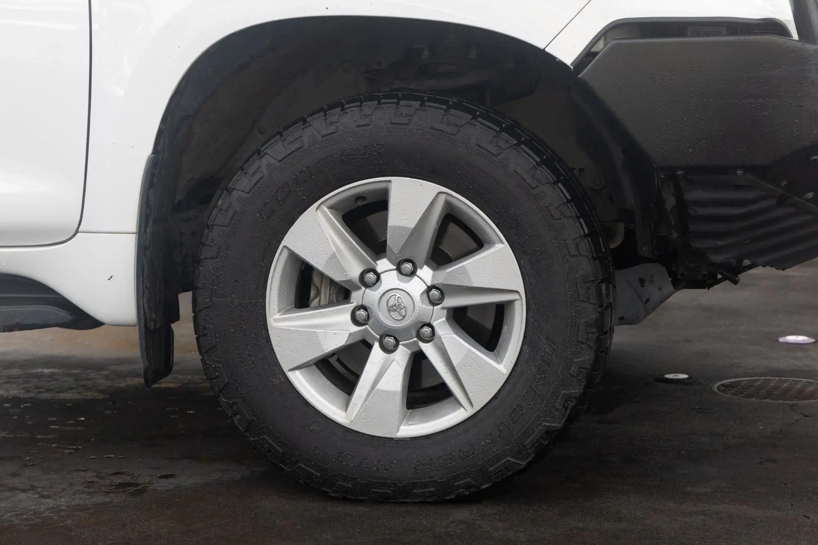 2021 Toyota Landcruiser Prado Gallery Image 21