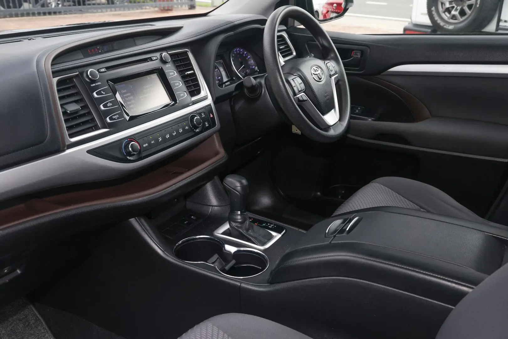 2018 Toyota Kluger Gallery Image 8