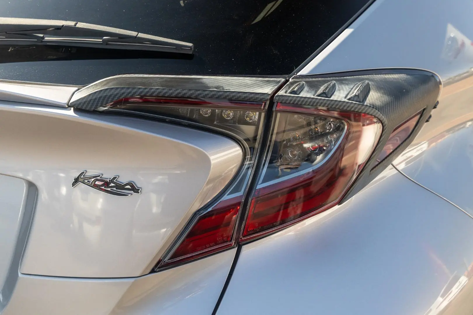 2018 Toyota C-HR Gallery Image 20
