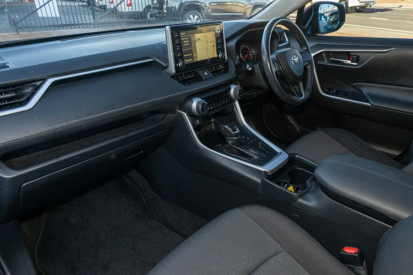 2020 Toyota RAV4 Gallery Image 8
