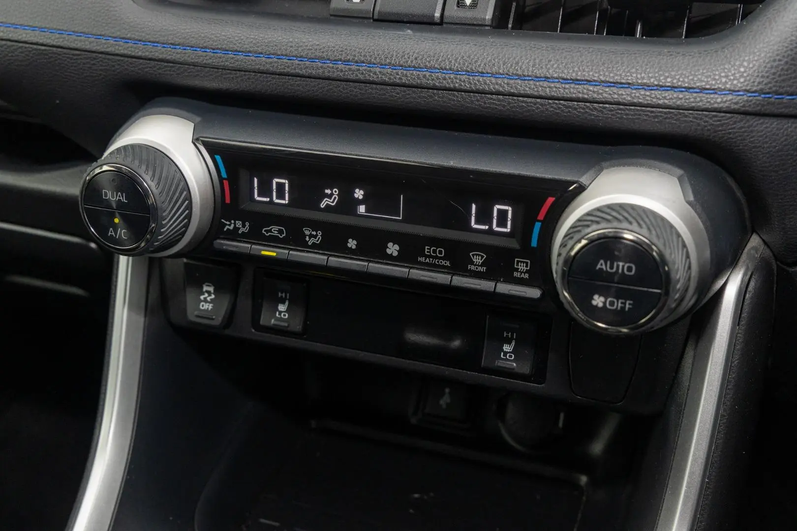 2022 Toyota RAV4 Gallery Image 16