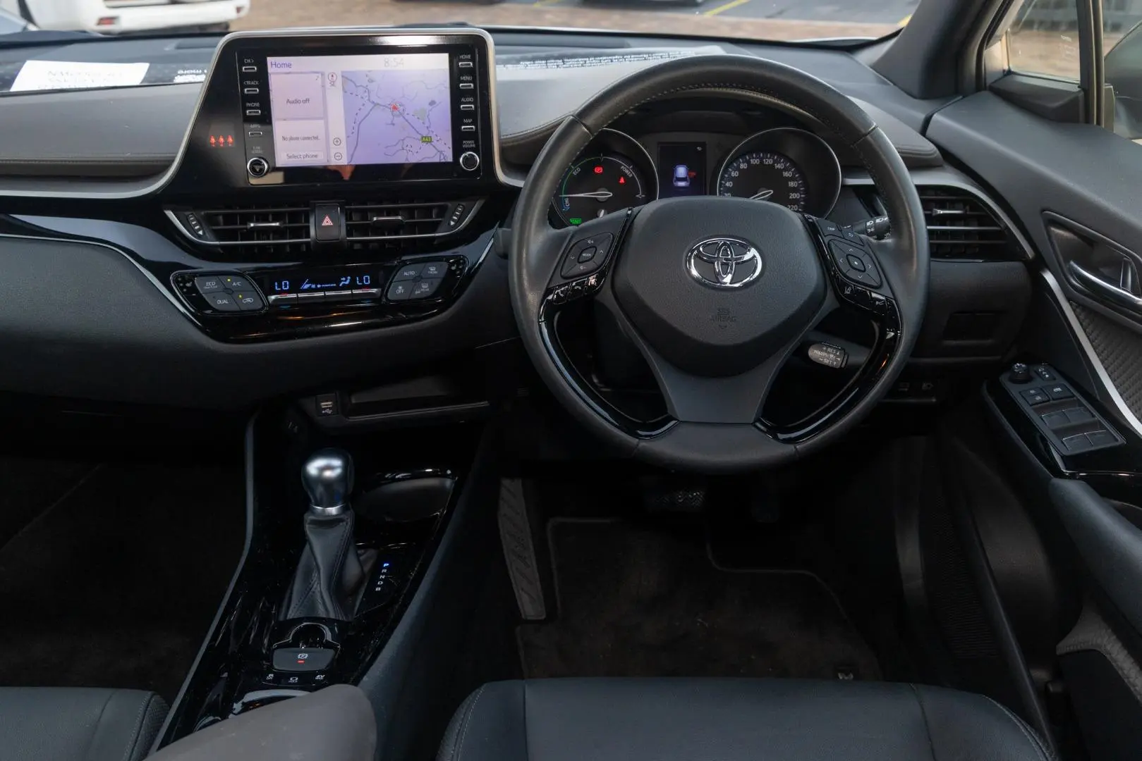 2022 Toyota C-HR Gallery Image 8