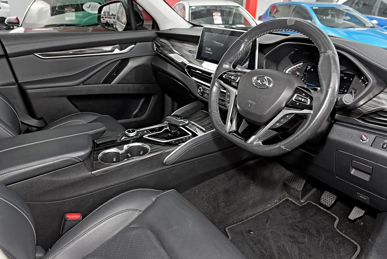 2020 LDV D90 Gallery Image 7