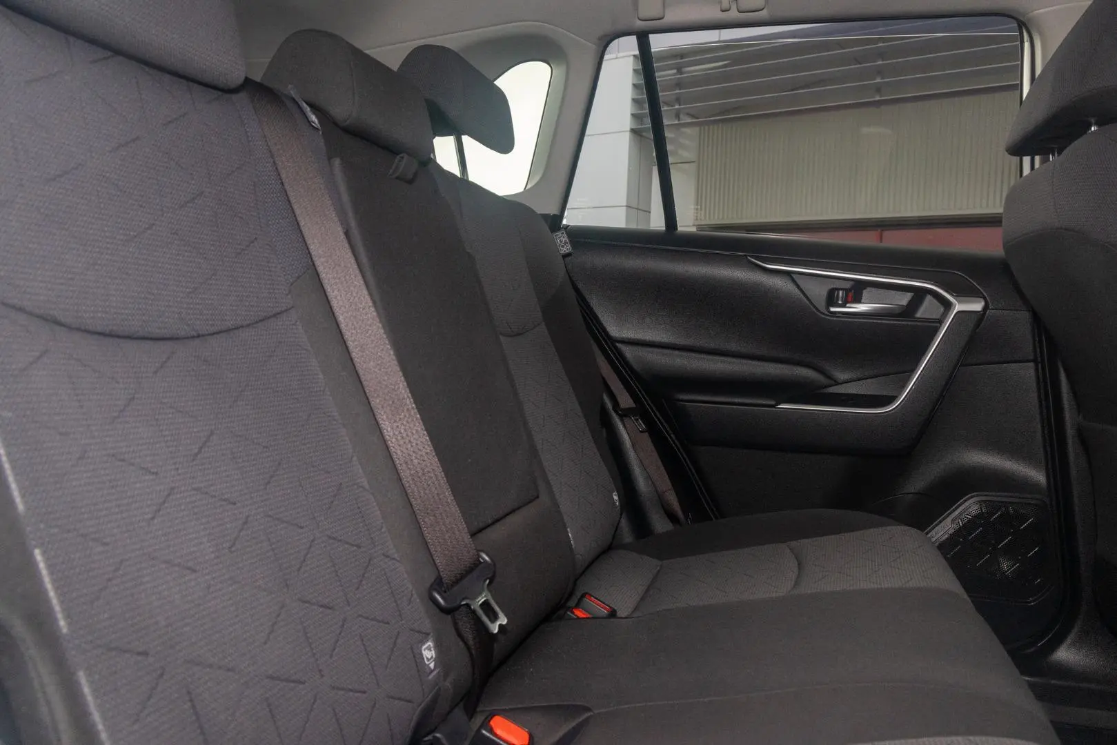 2020 Toyota RAV4 Gallery Image 9