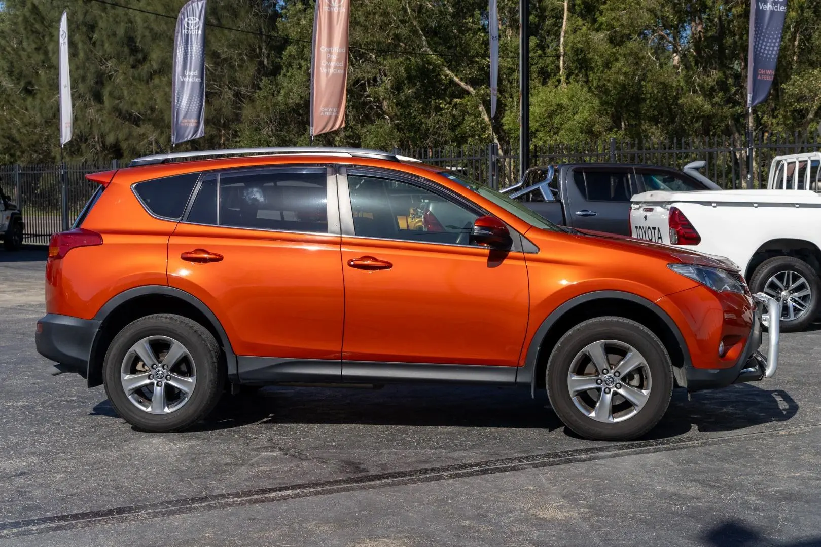 2015 Toyota RAV4 Gallery Image 3