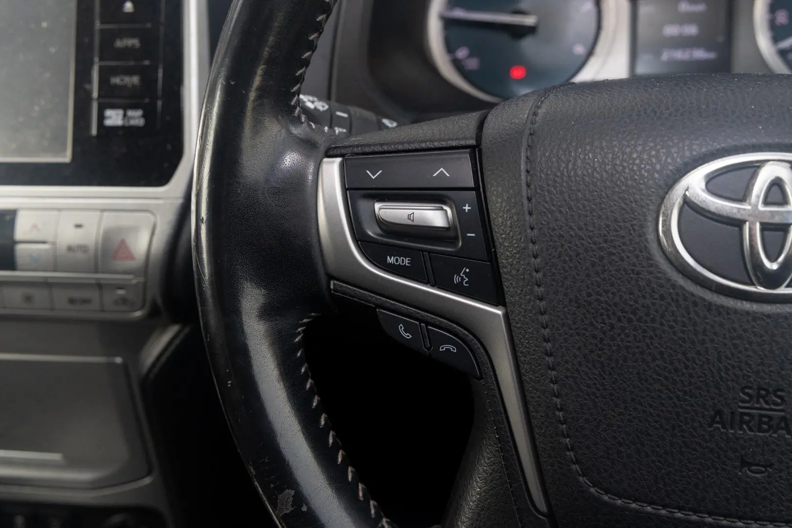 2019 Toyota Landcruiser Prado Gallery Image 11
