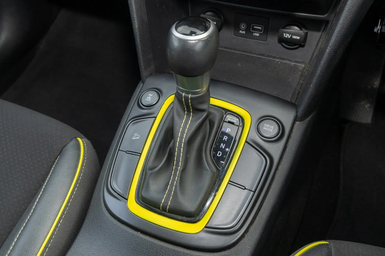 2017 Hyundai Kona Gallery Image 17