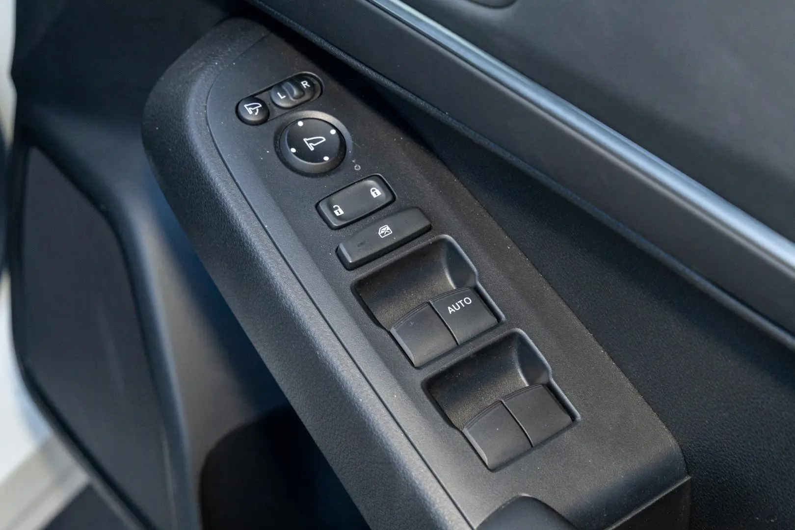 2024 Honda HR-V Gallery Image 18