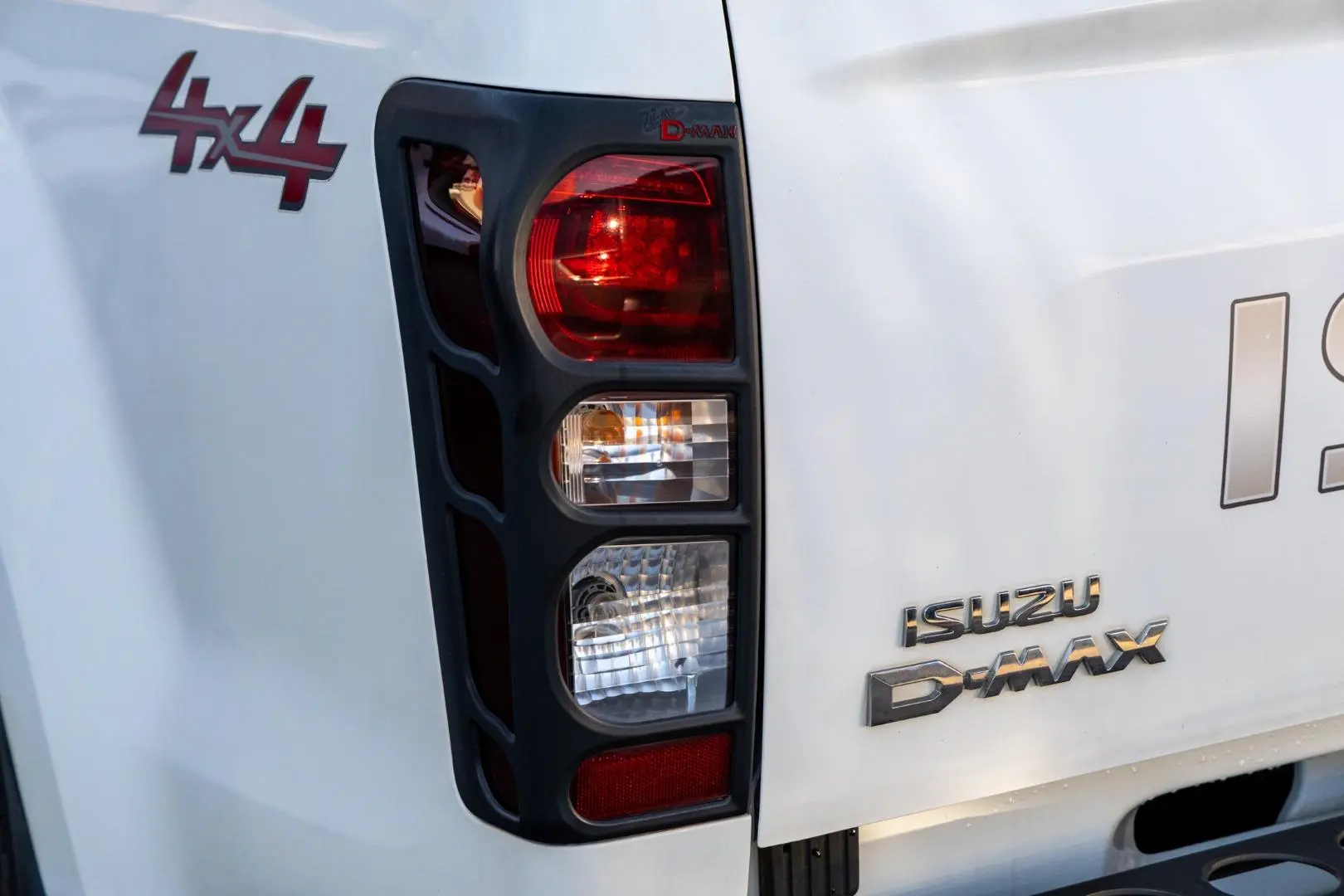 2018 Isuzu D-MAX Gallery Image 20