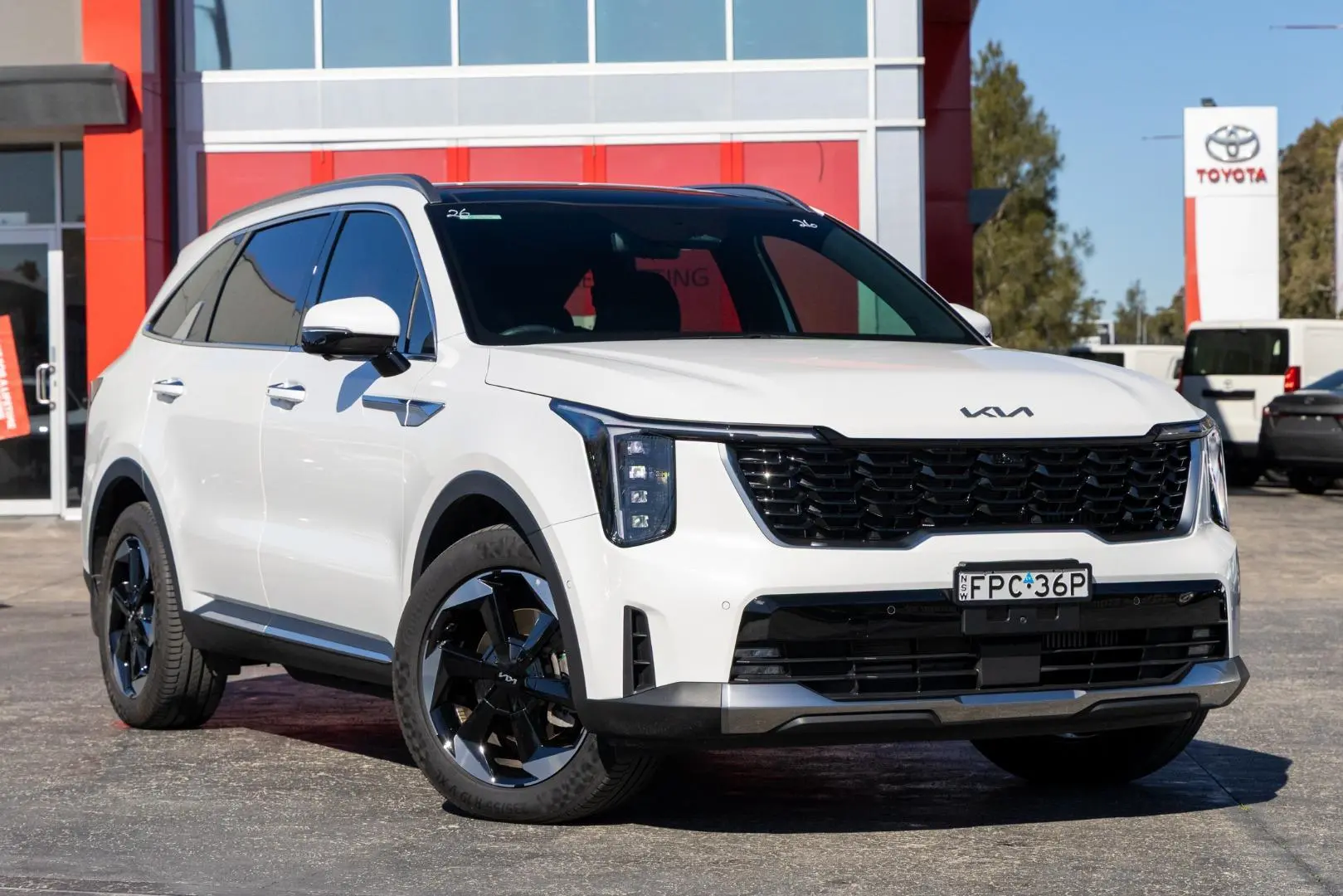 2025 Kia Sorento Gallery Image 1