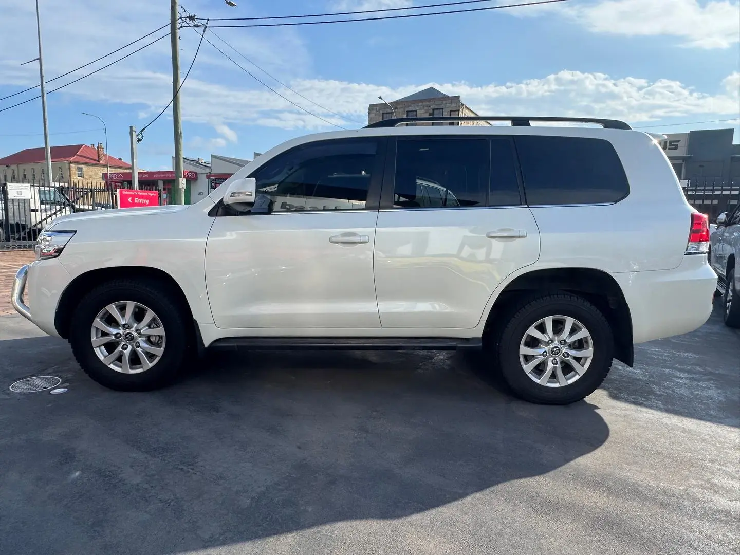 2018 Toyota Landcruiser Gallery Image 5