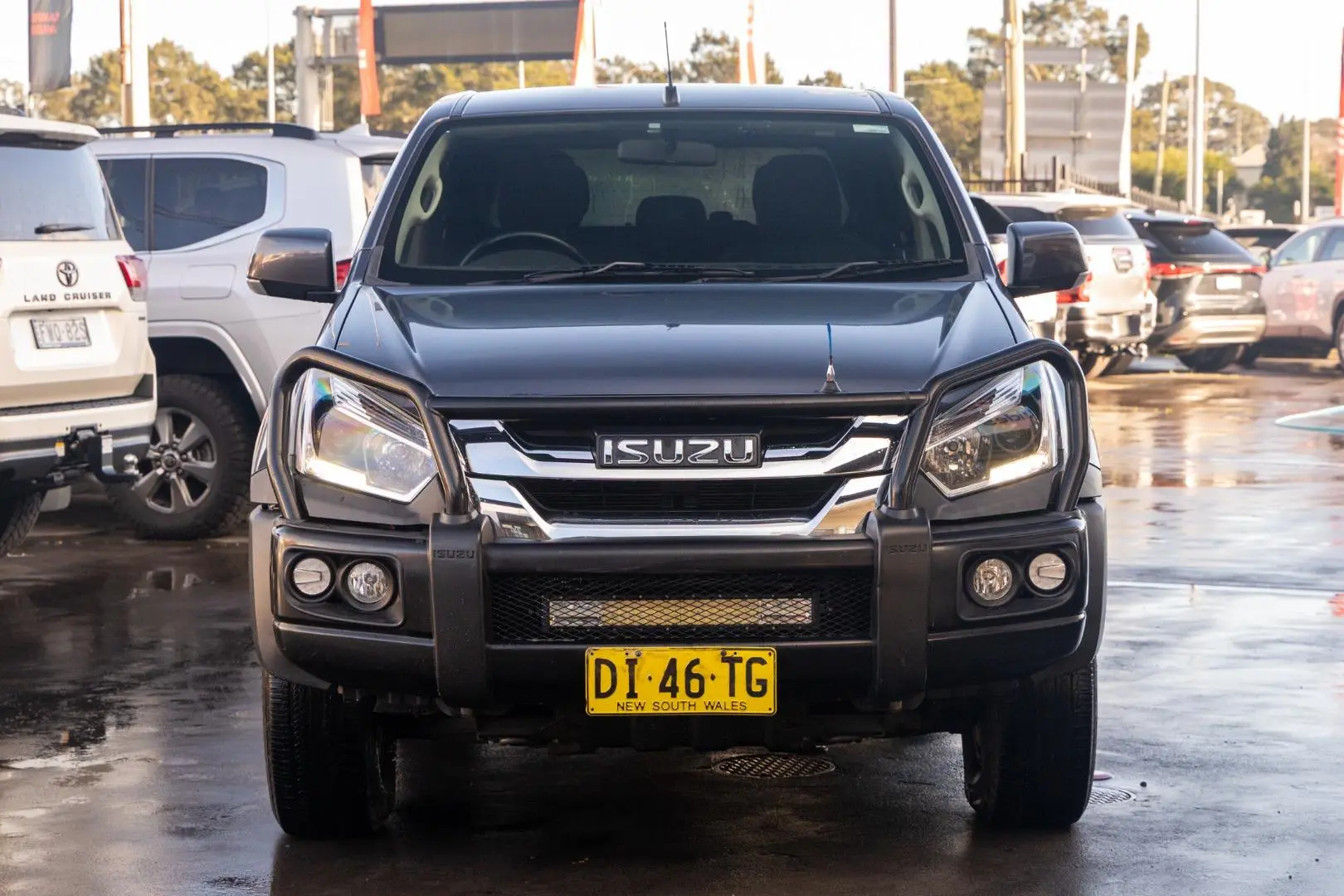 2019 Isuzu D-MAX Gallery Image 4