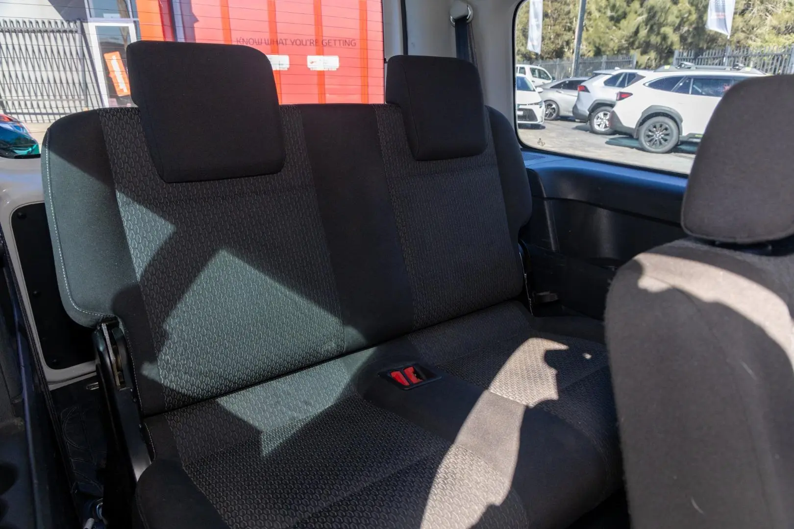 2017 Volkswagen Caddy Gallery Image 10