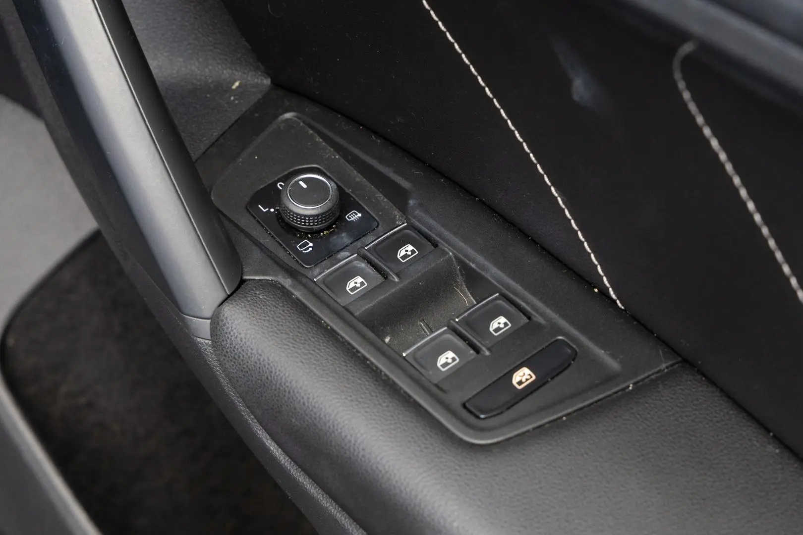 2023 Volkswagen Tiguan Gallery Image 18