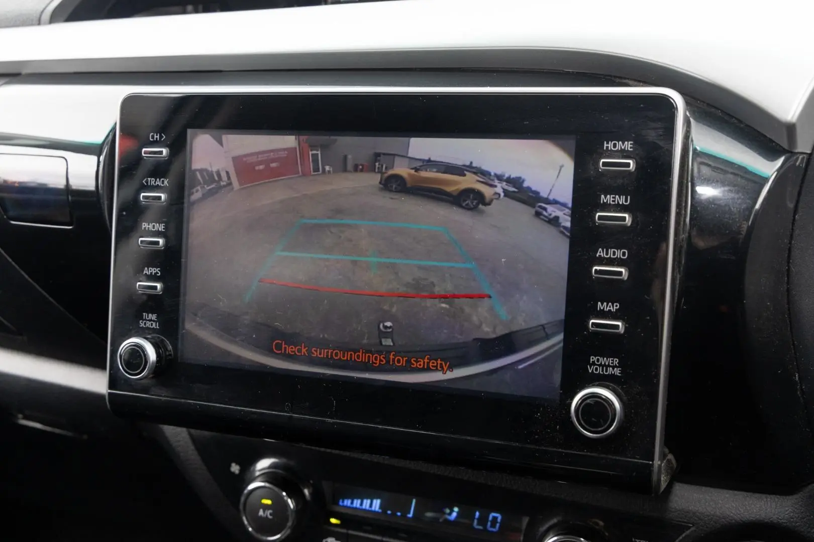 2021 Toyota Hilux Gallery Image 15