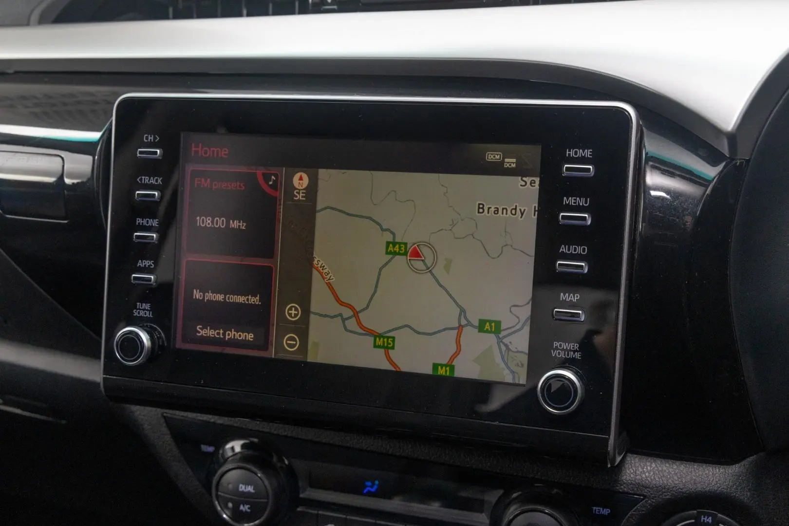 2023 Toyota Hilux Gallery Image 14