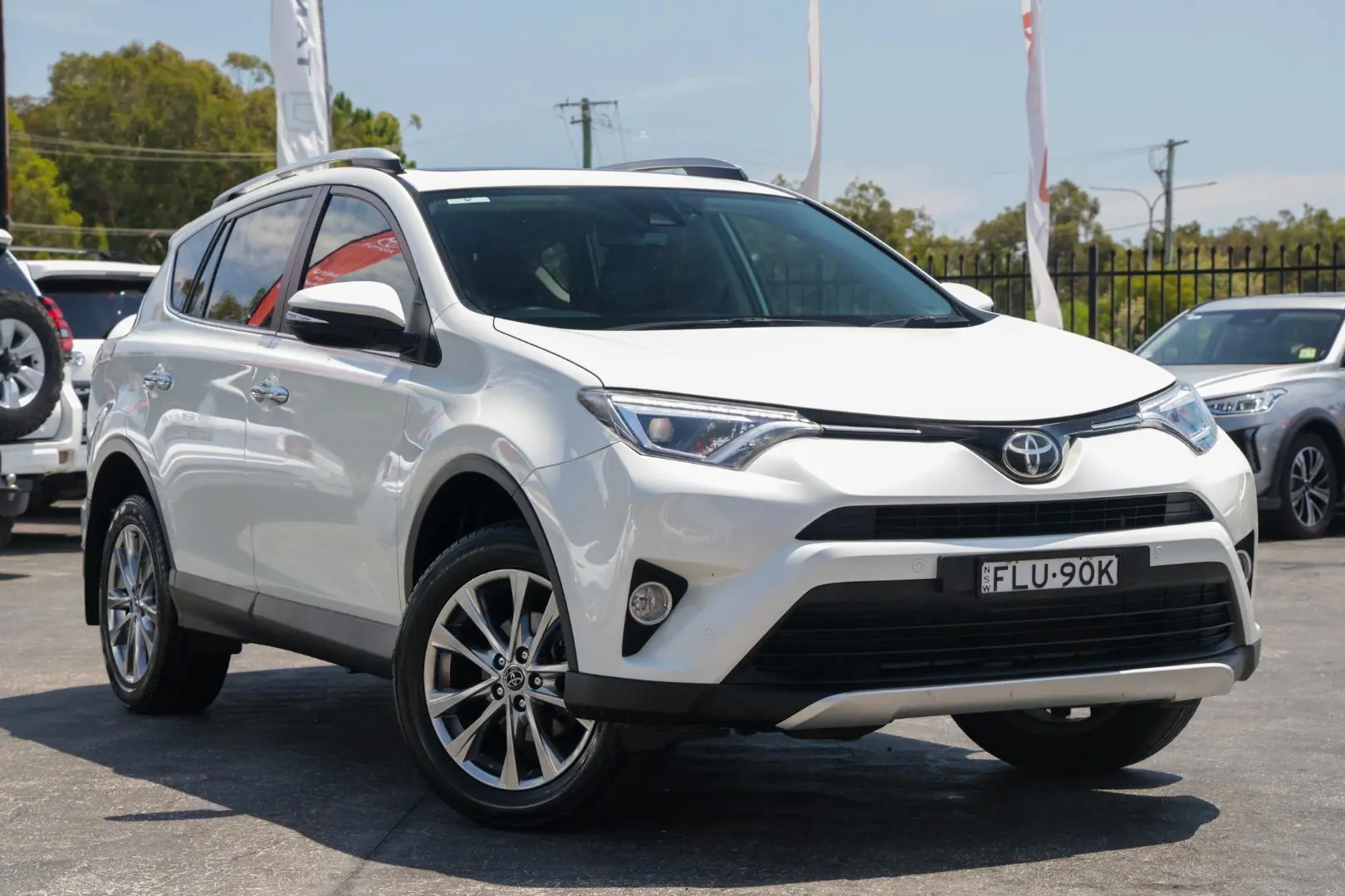 2016 Toyota Rav4 Gallery Image 1