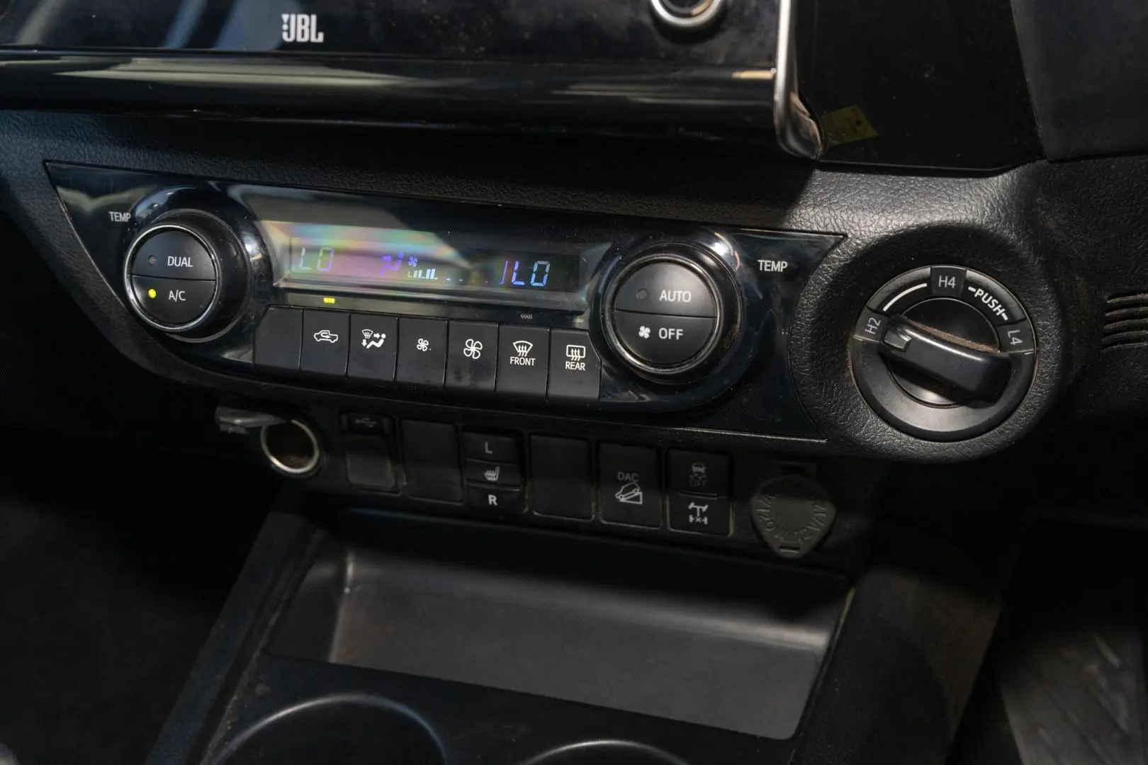 2023 Toyota Hilux Gallery Image 16