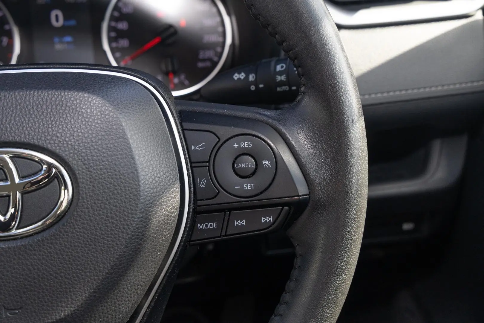 2021 Toyota RAV4 Gallery Image 12