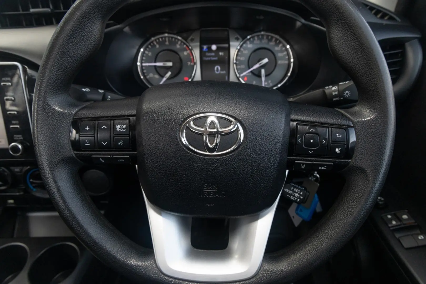 2021 Toyota Hilux Gallery Image 9