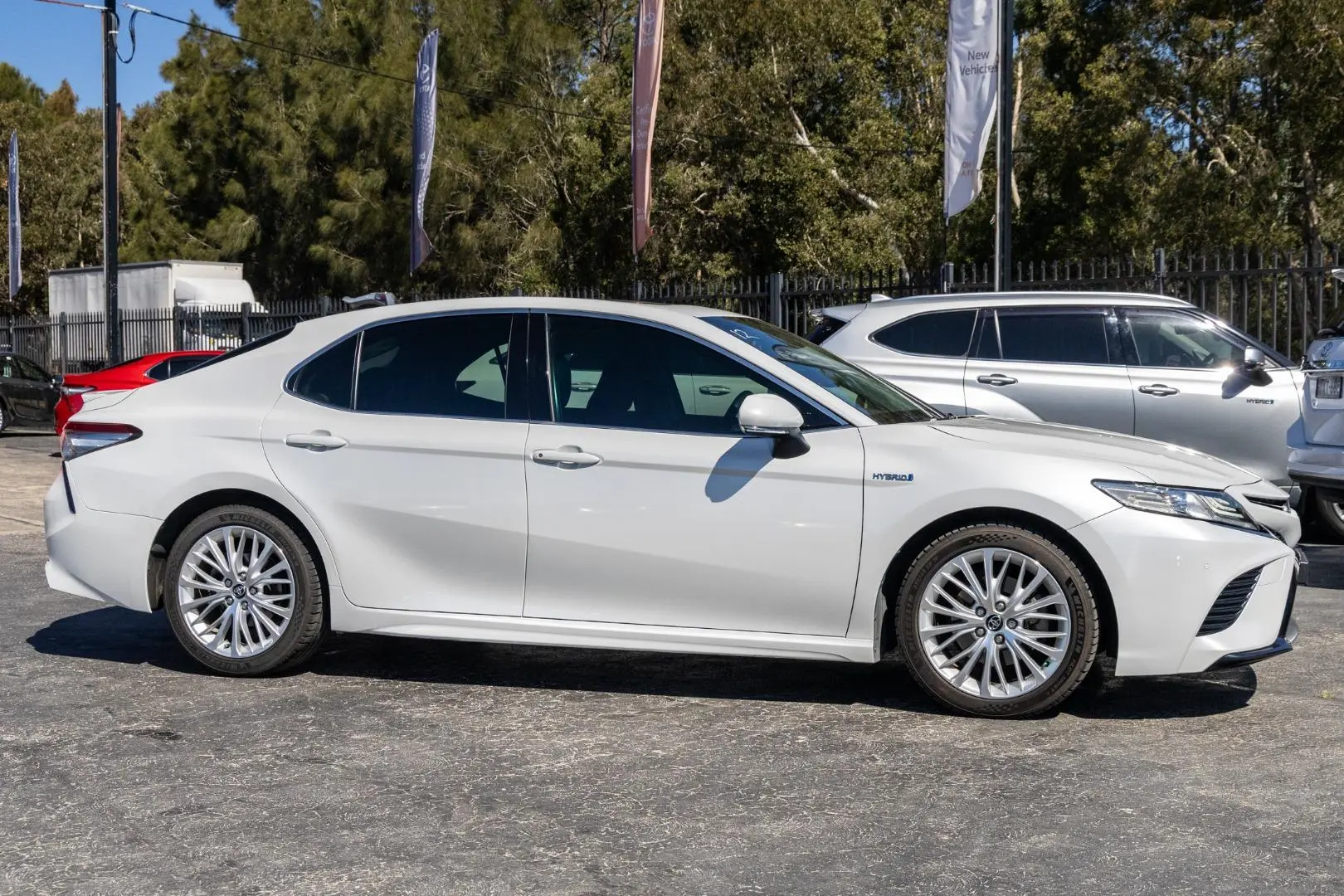 2018 Toyota Camry Gallery Image 3