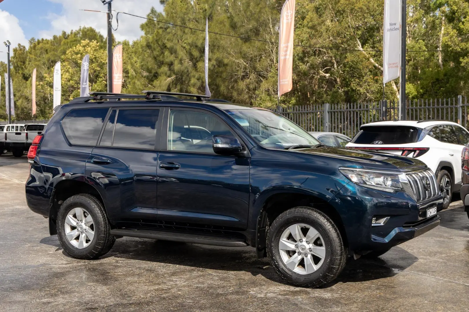 2021 Toyota Landcruiser Prado Gallery Image 3