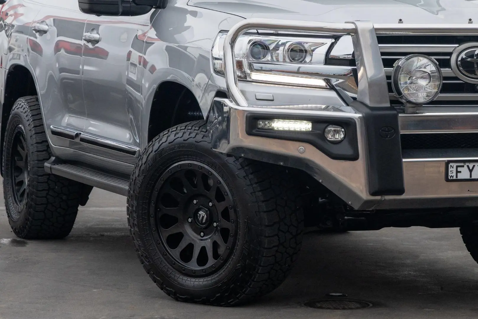 2019 Toyota Landcruiser Gallery Image 6