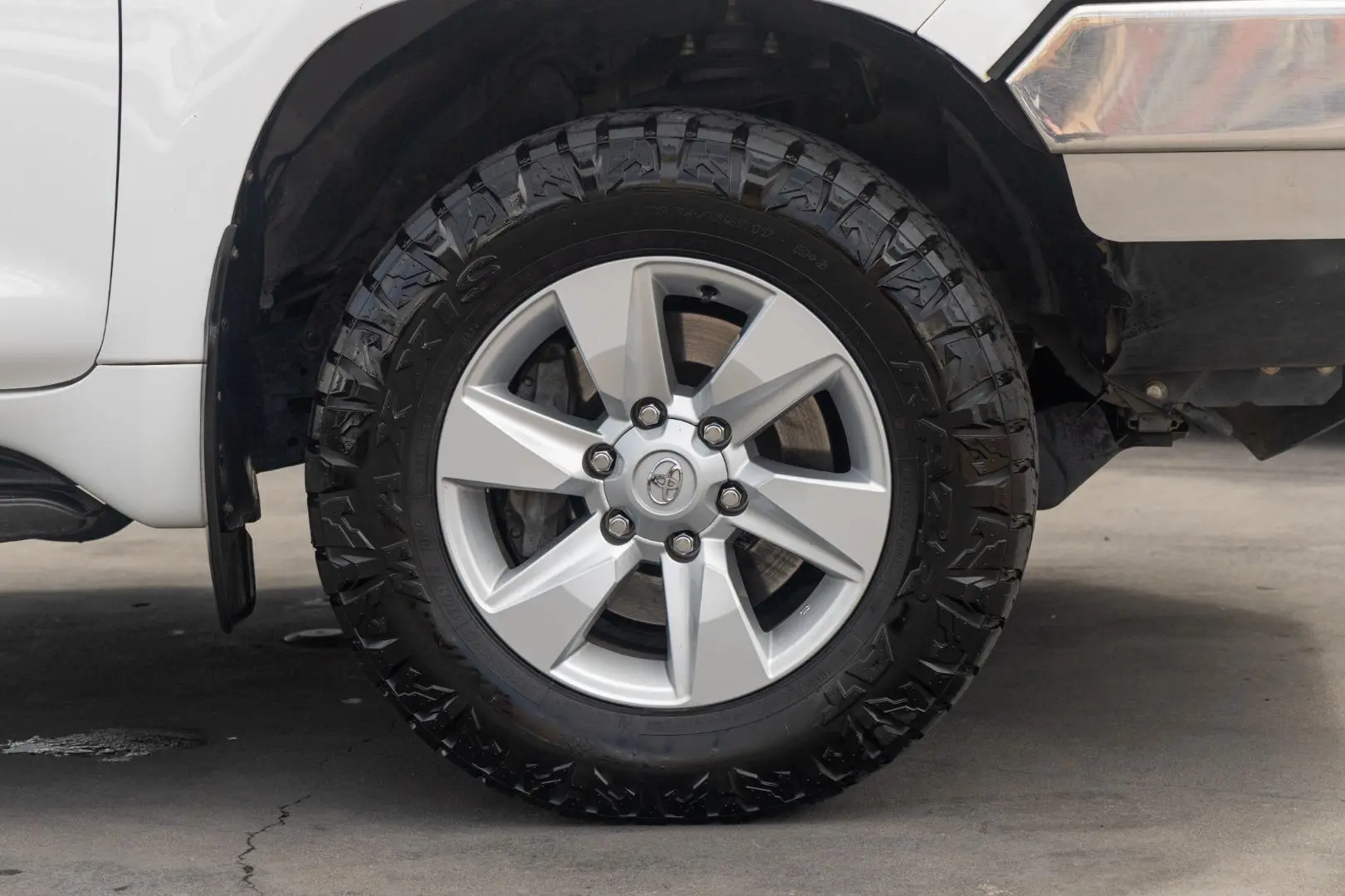 2022 Toyota Landcruiser Prado Gallery Image 22