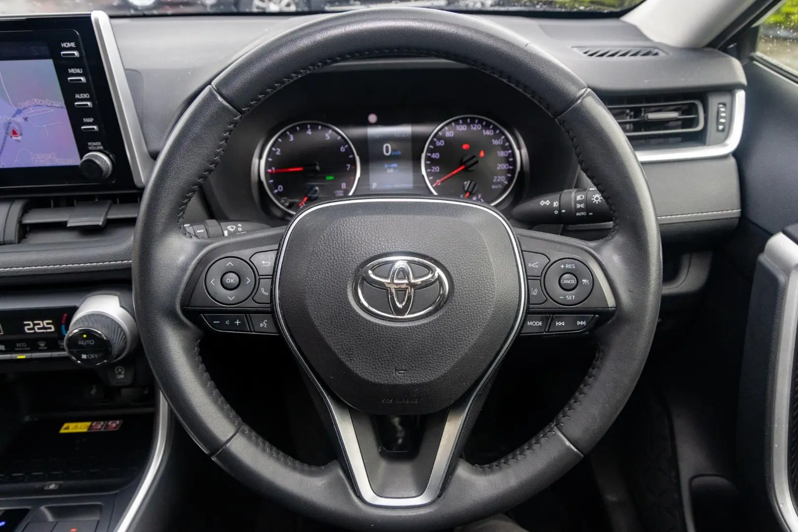 2022 Toyota RAV4 Gallery Image 10
