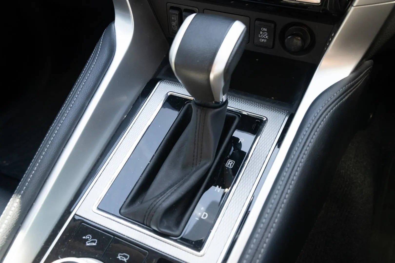 2022 Mitsubishi Pajero Sport Gallery Image 17